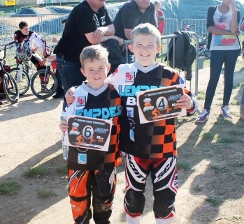 2014 04 06 cp auv cournon hugo et loulou